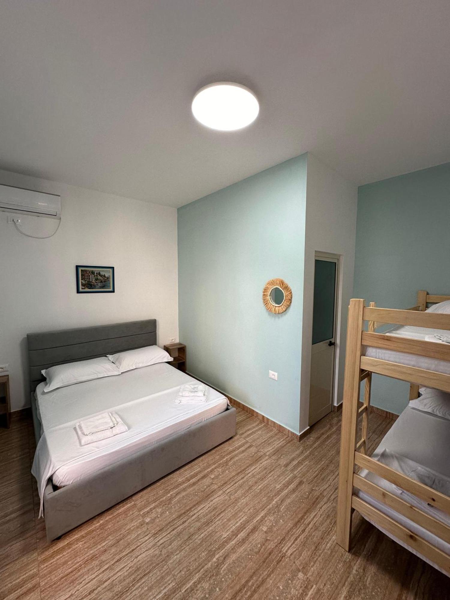 Las Palmas Guesthouse Shkodër Extérieur photo